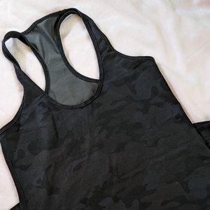 Lululemon black camel work out tank